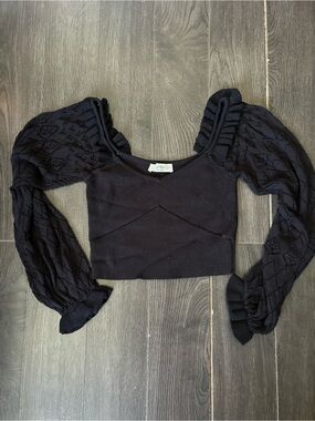 Reign the Label L Women’s Black Puff-Sleeve Knit Crop Top - Classic Style
